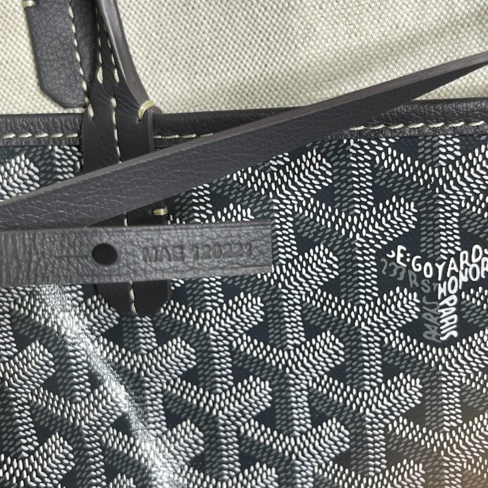 Brand New w/ Tags - Grey Goyard Saint Louis PM Reversible Tote - Picture 11 of 12
